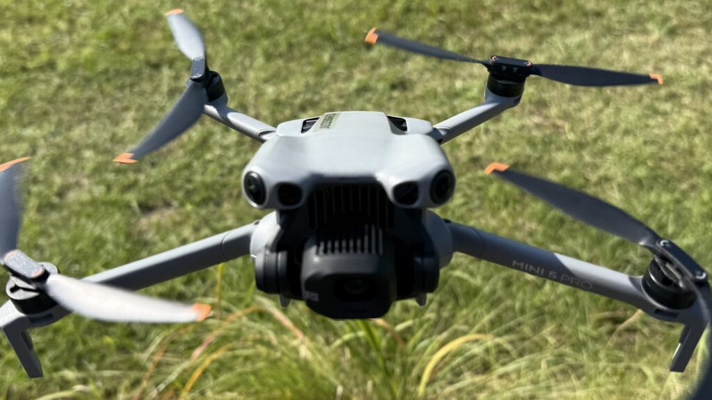 DJI Mini 5 Pro／初ホバリング 3